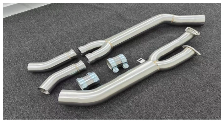 G87 M2 Midpipe with Brace